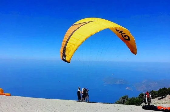 Параглайдинг в Адрасане — Яркие эмоции