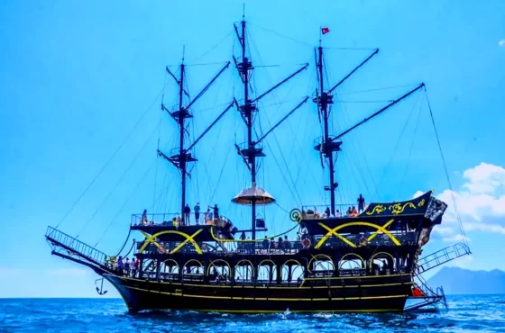 Red Dragon — Прогулка на пиратском корабле