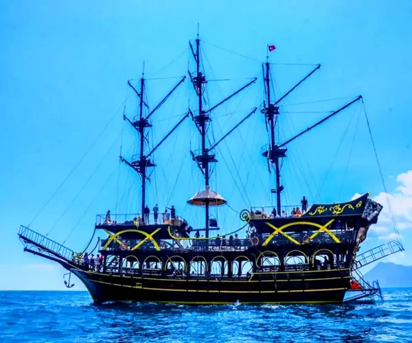 Red Dragon — Прогулка на пиратском корабле