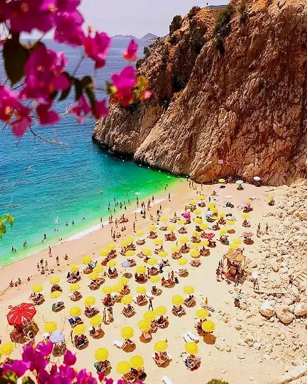 Морские прогулки вдоль побережья Кемера