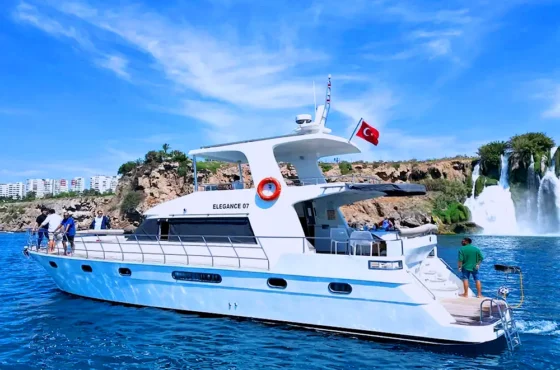 Морские прогулки — в Анталии для всей компании